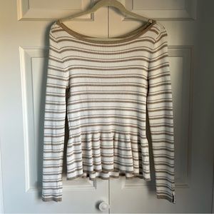 🛑 SOLD 🛑 White House | Black Market Champagne and White Top